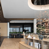Hotel-Lobby Hängeleuchte Übergroßer Kreisring LED Moderne Decken-Kristallglas-Kronleuchter Pendelleuchte Maßgefertigt für Hohe Decken