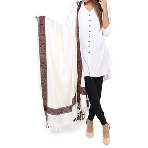 Châle en cachemire et laine de style vintage pour femmes, de haute qualité, personnalisé, différentes tailles, pour l'automne, pour les musulmans - Product Image 5