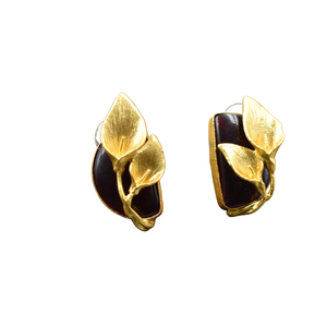 Boucles d'oreilles clous en pierre mate plaquées or, vente chaude, magnifiques bijoux disponibles en différentes couleurs de pierre pour femmes et filles - Product Image 4