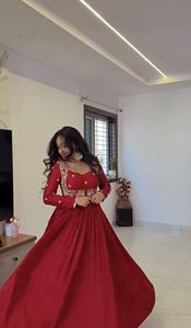 ชุดราตรีงานออกแบบสำหรับงานปาร์ตี้ คอลเลคชั่นชุดเดรสสำหรับผู้หญิง ไซส์พลัส ชุดเจ้าสาวสำหรับส่งออกจากอินเดีย - Product Image 2