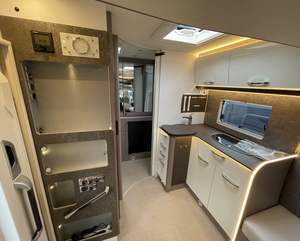 Nouvelle caravane tout-terrain 4x4 2024 pour véhicule/voiture, capacité 4-6 personnes, prix abordable - Product Image 6