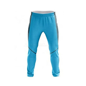 Uniforme d'entraînement sportif de cricket pour hommes de haute qualité Logo de l'équipe impression par sublimation vêtements en polyester personnalisables fabriqués au Pakistan - Product Image 4