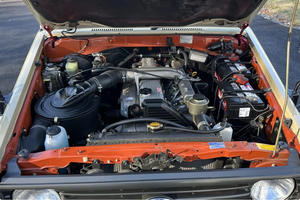 PRÊT À CONDUIRE - VÉHICULE D'OCCASION À VOLANT À GAUCHE |   Conduite à droite |   23 000 KILOMÉTRES 1999 TOYOTA LAND CRUISER HZJ75 5 VITESSES - Product Image 5