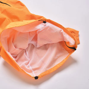 Veste Softshell de sport unisexe personnalisée coupe-vent imperméable à l'eau avec fermeture à glissière coupe-vent léger et respirant pour la chasse en plein air - Product Image 6