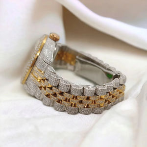 Montre personnalisable de luxe entièrement sertie de diamants, chiffres romains, style hip-hop, en acier inoxydable, pour rappeur. - Product Image 4