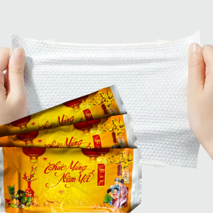 Lingettes nettoyantes humides personnalisées pour restaurant et hôtel faciles à transporter fabriquées au Vietnam - Product Image 1