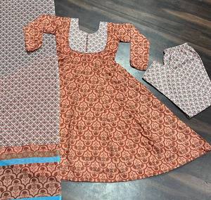 Presentamos el Nuevo Conjunto Kurta-Plazzo de Chanderi de Alta Calidad, Completamente Cosido, con Hermosa Blusa Bordada, Salwar de Chanderi para Fiesta - Product Image 5