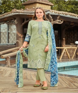 Salwar Kameez paquistaní para mujer en diseño de boutique con traje Gharara estilo tenedor y vestido de noche modesto Dupatta de tres piezas - Product Image 4