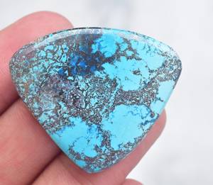 100% pierres précieuses naturelles de taille calibrée en forme de trillion pour la fabrication de bijoux par le grossiste et fournisseur indien en vrac - Product Image 3