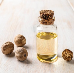 Huile essentielle de muscade de qualité supérieure | Extrait d'épices naturelles | Fabricant et approvisionnement d'exportation mondial - Product Image 4