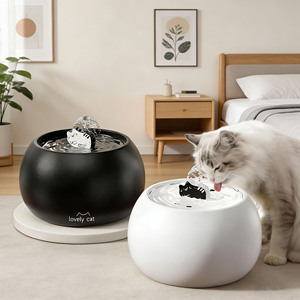 Bebedero Automático para Mascotas con Diseño de Gatito de Dibujos Animados, Recargable, Extraíble, Limpio, Circulación Silenciosa, Dispensador de Agua de Cerámica Esmaltada - Product Image 1