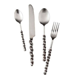 Ensemble de couverts modernes et élégants dans une finition de qualité supérieure, idéal pour les tables à manger haut de gamme et les repas de tous les jours - Product Image 3