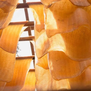 Viet Nam caoutchouc naturel RSS1 feuilles nervurées fumées produit contrôlé de haute qualité fabriqué au Vietnam - Product Image 1