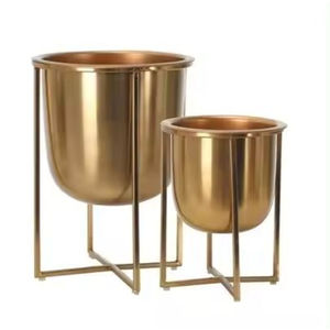 Best Selling Home Decorative <b>Planters</b> Hammered Metal <b>Planter</b> With Handle New Arrival Attractive Design Plants Pot - Product Image 5