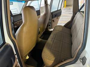 Jeep Cherokee SE 4x4 de 1999, Usado, Sin Reserva, Transmisión Manual de 5 Velocidades, Motor de 4.0 Litros de 6 Cilindros en Línea, Varias Modificaciones - Product Image 5