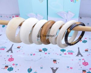 Bracelets en bois élégants pour femmes Bijoux naturels pour la mode et les cadeaux par Tradebyd - Product Image 6