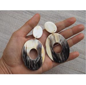 Boucles d'oreilles en corne de buffle pour filles, boucles d'oreilles pour femmes, bijoux en corne, corne naturelle pour femmes, haute qualité - Product Image 4