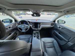 Seminuevo Clean 2019 Vol.-vo T5 Momentum Sedan 4D - Product Image 4