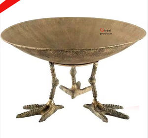 Bol à condiments élégant en métal doré avec un beau design de fleurs pour hôtel, maison et restaurant - Product Image 3