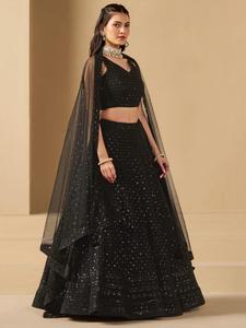 Lehenga choli เพื่อนเจ้าสาวออกแบบโดยดีไซเนอร์พร้อมงานเย็บปักถักร้อยลำดับงานแต่งงาน - Product Image 6
