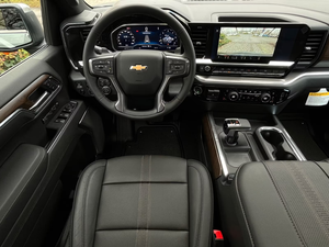 NUOVISSIMO Chevrolet Silverado 2025 6.2L 8 Cilindri Potenza 426 CV Alimentazione a Benzina 4x4 Euro6d Trasmissione Automatica Guida a Sinistra - Product Image 2