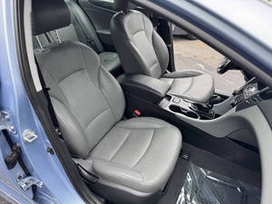 Hyundai Sonata 2013, conduite à gauche, moteur 2.4L (200 ch) ou 2.0L Turbo - Product Image 4