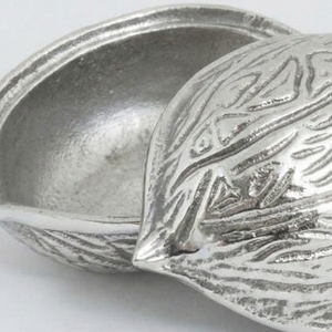 Mayorista de fabricante de artículos de servicio creativo de fruta seca decorativa de aluminio occidental minimalista con forma de nuez de primera calidad - Product Image 5