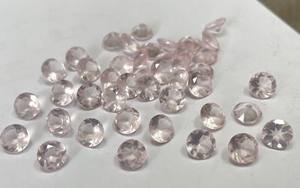Cuarzo Rosa natural corte redondo 4mm facetado-Cuarzo Rosa suelto redondo - Product Image 4