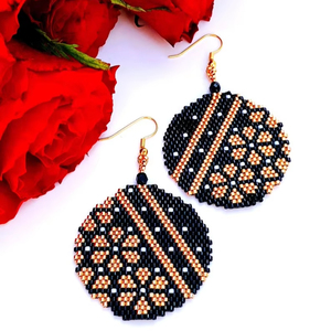 ต่างหูลูกปัดแก้วดีไซน์ทันสมัยประดับด้วยเทอร์ควอยซ์และพู่ห้อยระย้า ของขวัญเครื่องประดับสุดพิเศษจาก MS Handicraft - Product Image 1