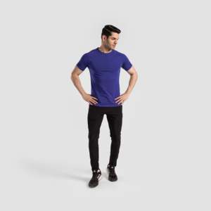 เสื้อยืดถักสีน้ำเงินอิเล็กทริก ดีไซน์เรียบง่าย - Product Image 4