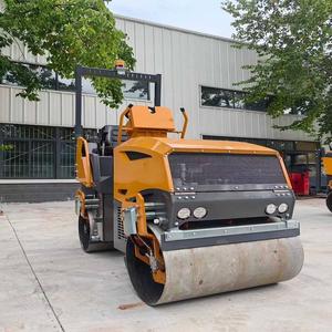 Rouleau compresseur lourd avec fonction de vibration pour la compression profonde du sol et le renforcement des couches sur les chantiers de construction - Product Image 3