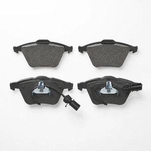 ผ้าเบรก 4E0698151F สำหรับ Audi A8 อะไหล่เบรกสำหรับเปลี่ยน  ประสิทธิภาพการเบรกที่เหนือกว่า แรงเสียดทานที่ดีเยี่ยม ชิ้นส่วนอะไหล่รถยนต์ - Product Image 1