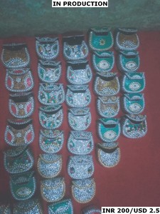 Sac de soirée fait main pour dames en métal, mosaïque, perle, motif pierre, pochette tendance pour mariage/fête - Product Image 5