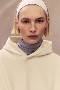 2025 New Arrival Female Designer <b>Lightweight</b> Pullover Hooded <b>Sweatshirt</b> Custom Made and Logo Style Adult Size Female Hoodies - Product Image 6