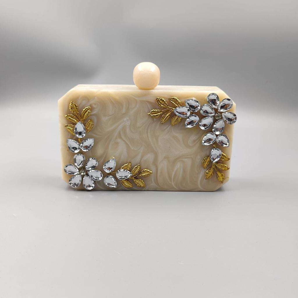 มีให้เลือกหลายสี