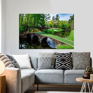 Impression sur toile élégante sur le thème du parcours de golf : Œuvre d'art de paysage avec pont en pierre, toile enveloppée - Product Image 1