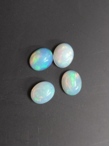 Pierre précieuse d'opale éthiopienne naturelle 11x9mm Cabochon ovale avec effet de jeu de couleur/effet de feu pour la fabrication de bijoux - Product Image 2