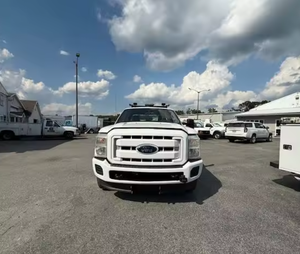 Ford F-350 2011 d'occasion en excellent état, cabine étendue, camion d'atelier/d'entretien 4x4, avec attelage de remorquage, benne utilitaire pour travaux de construction et de bricolage - Product Image 1