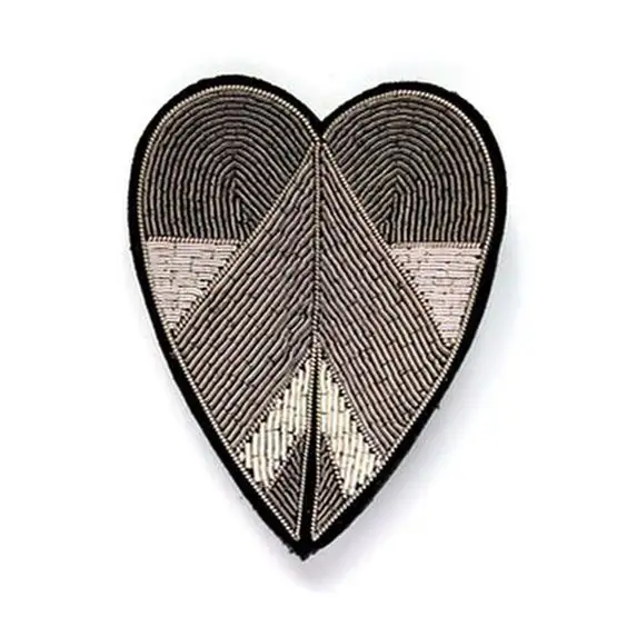 Broches de alambre de lingotes de nuevo diseño de la mejor calidad, broches de alambre de lingotes al por mayor a precio bajo, hermoso broche de corazón elegante #000902