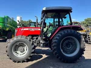 Tracteur à pied Massey Ferguson 4409 2024 65HP 4WD Gear Drive avec boîte de vitesses moteur et pompe pour usage agricole à vendre - Product Image 3