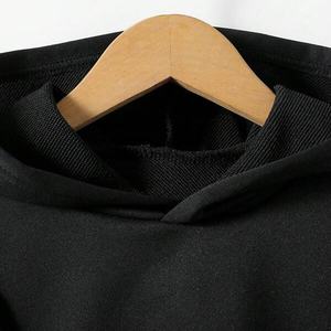 เสื้อฮู้ดดี้ผู้ชายสีดำ สายรัดแบบยูทิลิตี้ สไตล์สตรีทแวร์ แนวแทคติคอล แบบสวมหัว ผ้าถักบุซับใน สำหรับฤดูหนาว - Product Image 6