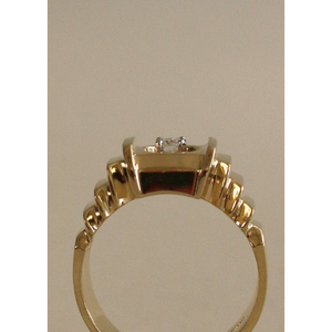 Anillo de Diamantes de 14k Estilo Art Deco Vintage con Elegante Diseño de Escalones - Product Image 5