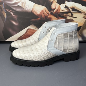 <span class=keywords><strong>Stivali</strong></span> di Lusso da <span class=keywords><strong>Uomo</strong></span> in Pelle di Coccodrillo 100% Himalayana, Stivaletti Artigianali con Suola Spessa Bianca - Product Image 2