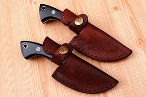 Cuchillo Skinner de acero de Damasco personalizado hecho a mano con mango de resina y alfiler de mosaico hermosa Funda de cuero soporte OEM - Product Image 3