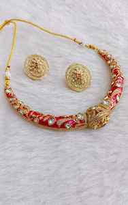 Gulab Meenakari Royal Necklace Set Heritage y Regal Artistry adornado con piedras Kundan cortadas con espejo para mujeres y niñas - Product Image 6