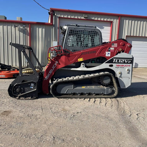 รถตักตีนตะขาบขนาดเล็ก Takeuchi TL12V2 เครื่องยนต์ดีเซล ระบบไหลเวียนสูง สำหรับงานป่าไม้ พร้อมอุปกรณ์บดไม้ - Product Image 1