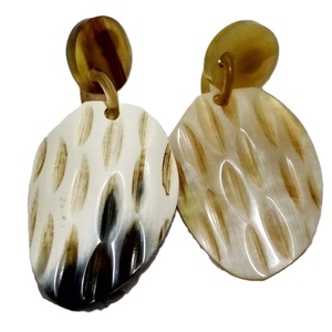Pendientes de joyería de cuerno de buey Colores y formas personalizados disponibles 100% Pendientes colgantes de cuerno de buey y búfalo naturales Cuerno - Product Image 2