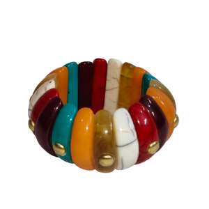 Bracelet en résine multicolore à plusieurs couches avec clous dorés, bracelet en acrylique empilé aux tons arc-en-ciel, bijoux de style harlequin rétro - Product Image 1