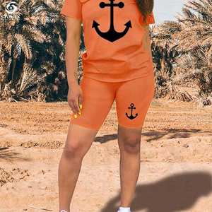 Vêtements de détente pour femmes Ensemble 2 pièces pour femmes Ensemble grande taille avec logos gonflés à personnaliser Ensemble chemise et short de motard en coton côtelé Vente en gros - Product Image 3