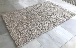 Tapis élégant en laine de couleur naturelle, tissé à la main, tissage tressé, texture épaisse, technique plate, durable pour la porte et l'espace moderne. - Product Image 2
